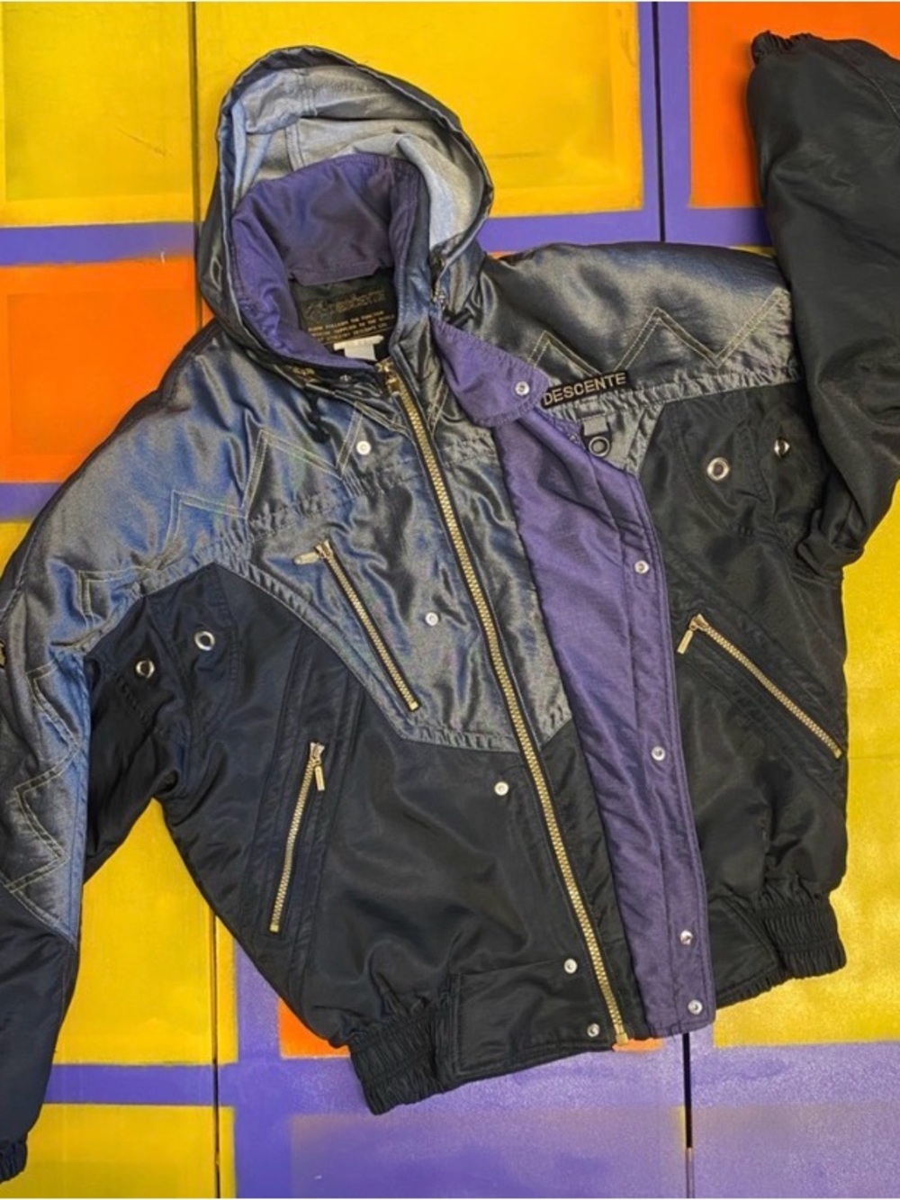 Descente Men's Navy and Black Hooded Ski Puffer Jacket vintage 80/90s rare piece